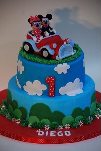 minie mickey en auto